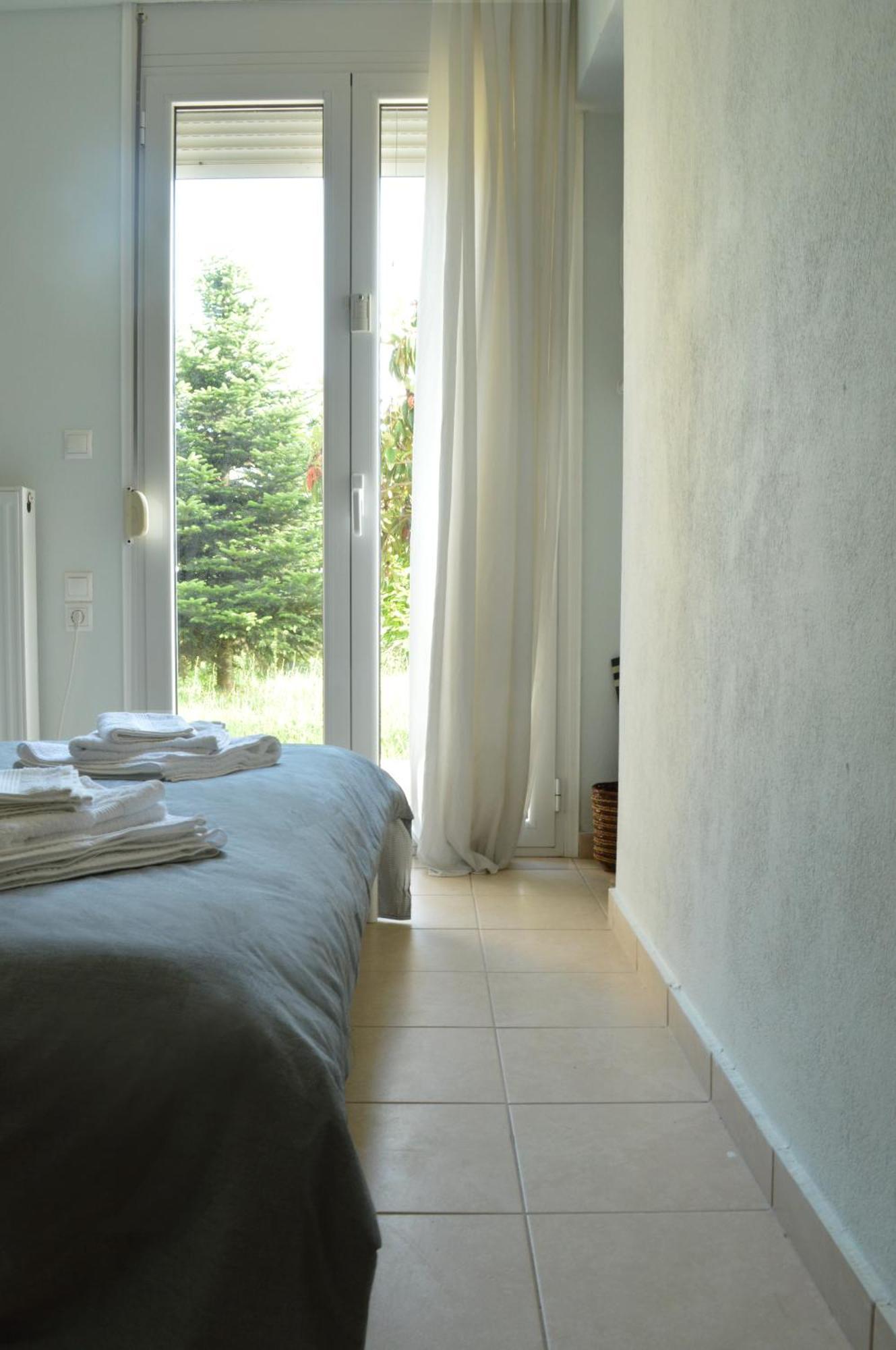 Sunny Retreat With A Garden Terrace Private Room Ioannina Exterior foto